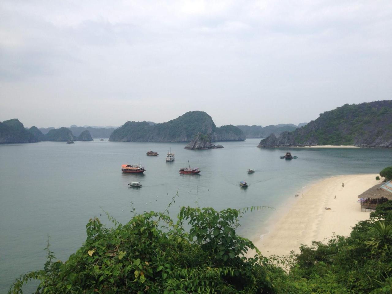 Alibaba'S Hotel Cat Ba Island ภายนอก รูปภาพ