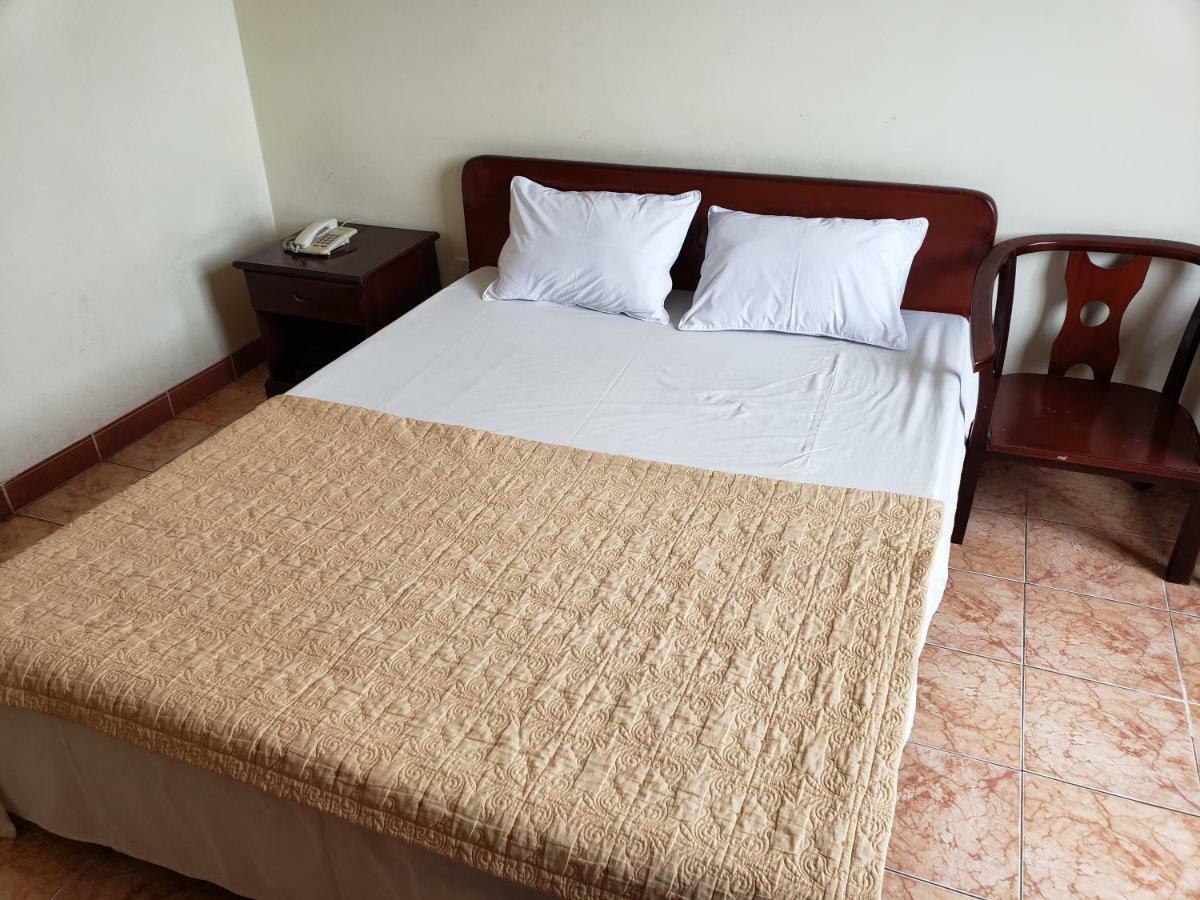 Alibaba'S Hotel Cat Ba Island ภายนอก รูปภาพ